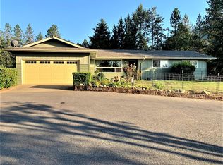 209 Carrollwood Dr, Grants Pass, OR 97527