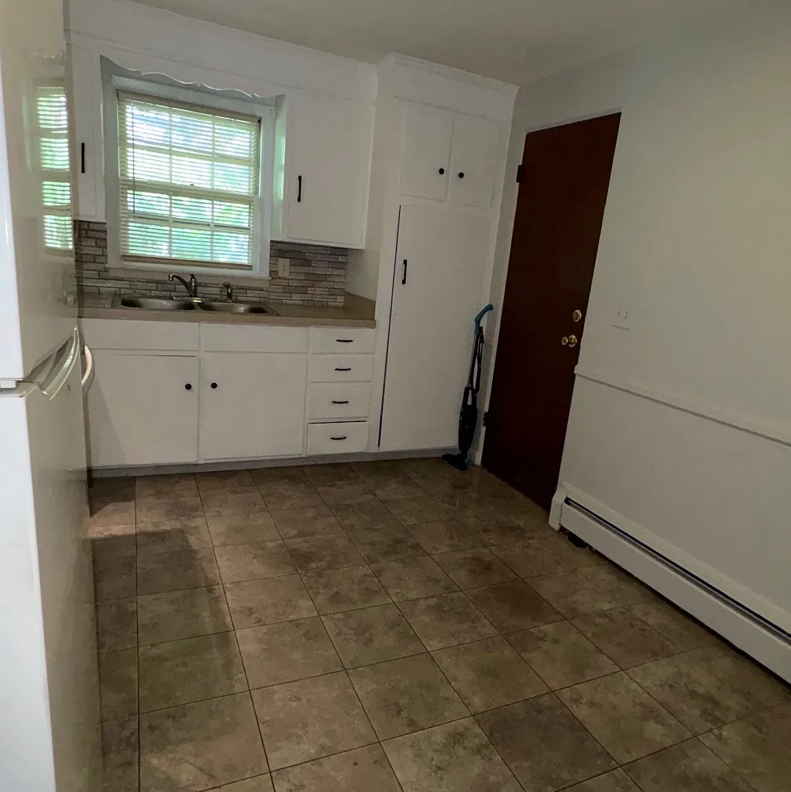 110 Summit St — Photo 2