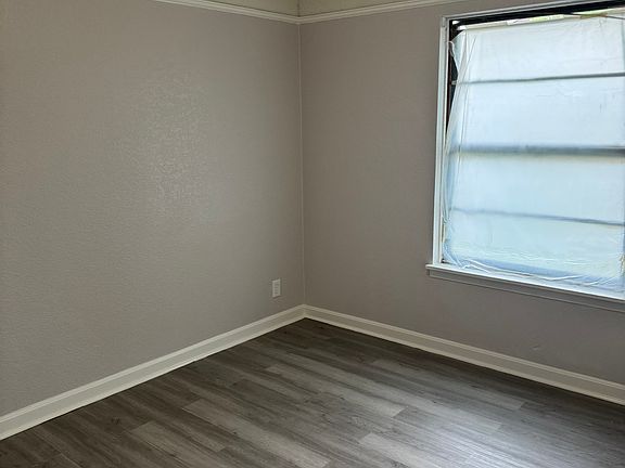 Bedrooms with new paint and Flooring