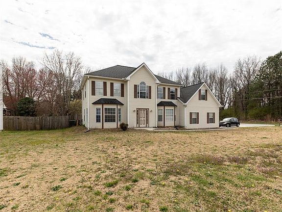 3rd image of 2132 Pixie Rose Ln