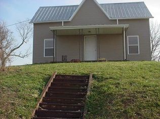 1149 Old State Rd, Manchester, OH 45144