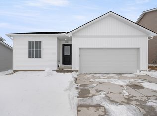 1908 2nd St, Nevada, IA 50201