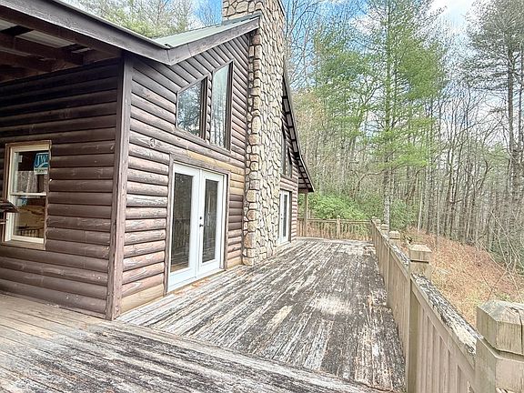 3rd image of 8072 Doublehead Gap Rd