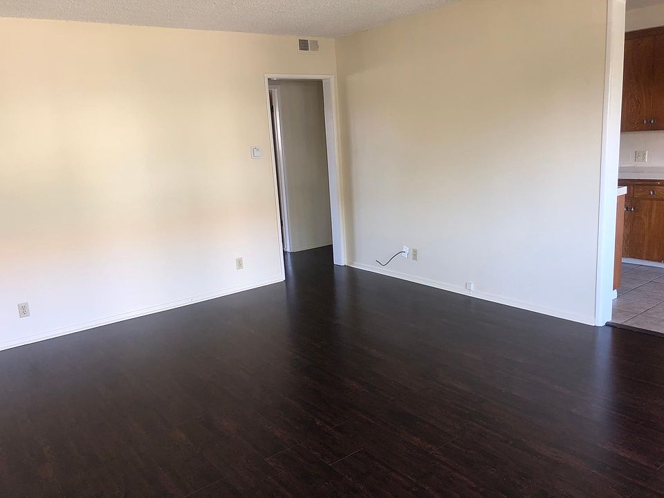 2nd image of 1321 W 9th St APT A