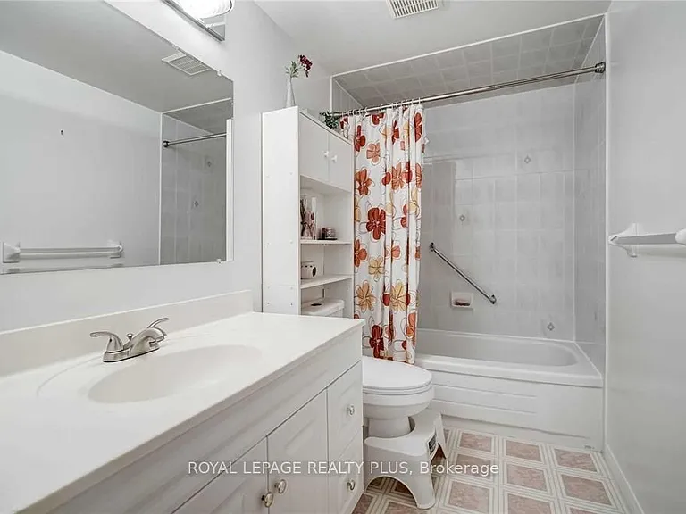 16 Alderway Ave — Photo 7