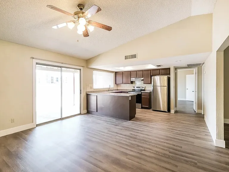 9508 W Las Palmaritas Dr — Photo 7