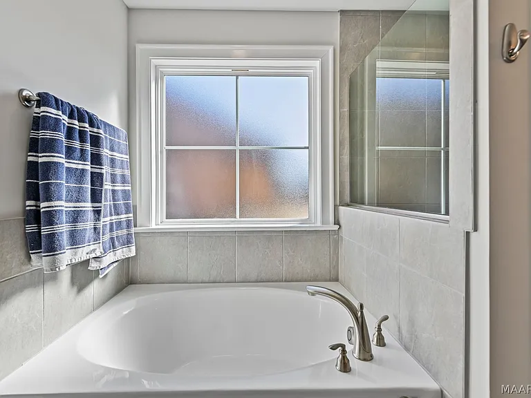 761 Harbin Dr — Photo 22