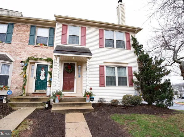 1154 Bramblewood Ct, Pottstown, PA 19464