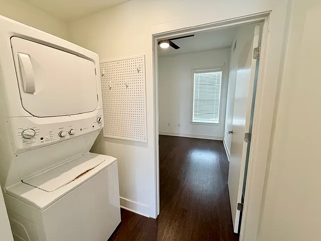 Little Emma Apartments — Photo 6