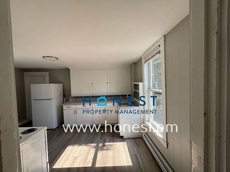 9 Maple St #4 — Photo 8