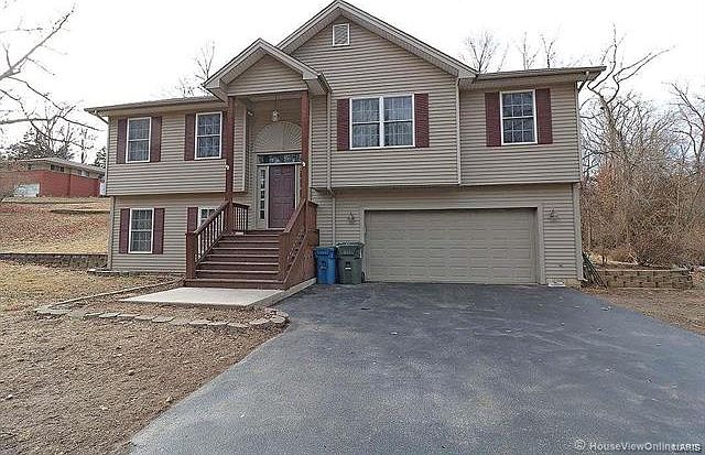 1st image of 553 Elm St