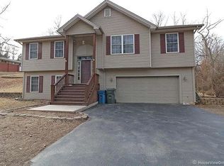 553 Elm St, Hillsboro, MO 63050
