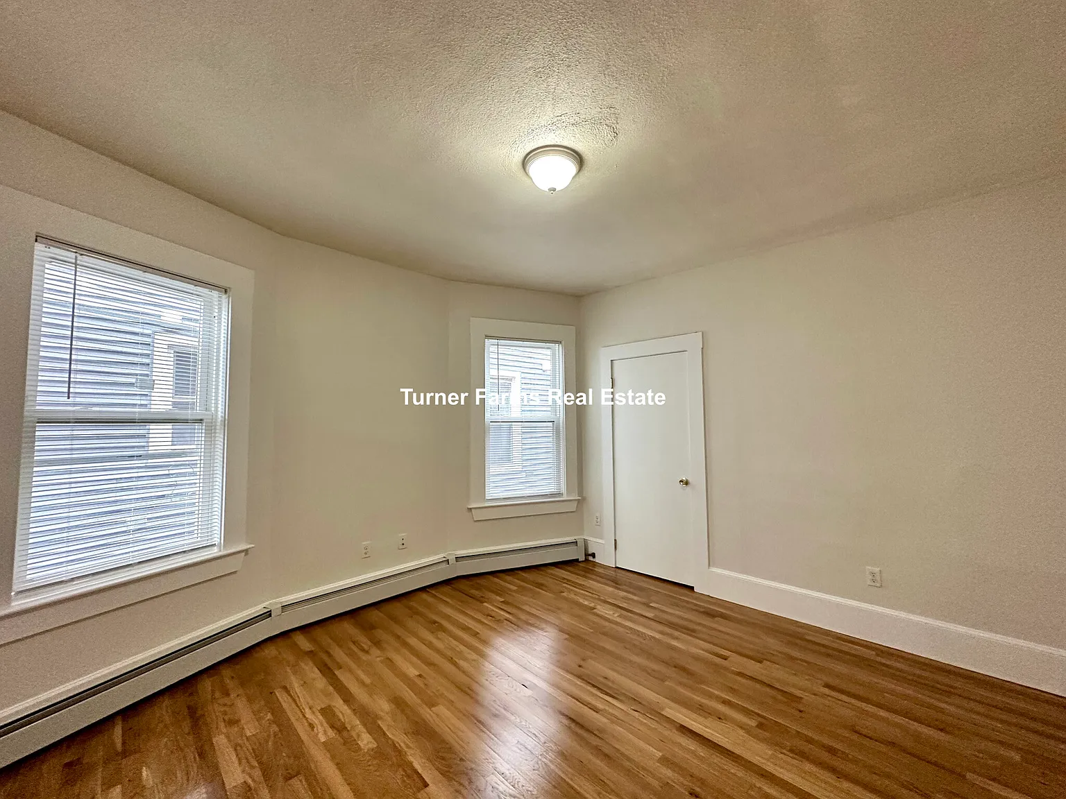 4 bed, 9999 sqft, $3,600 — Photo 3