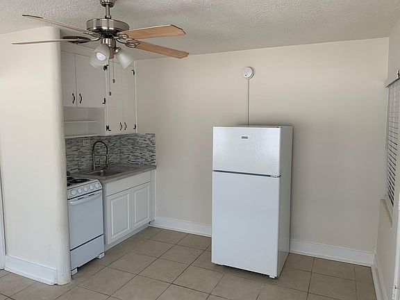 4th image of 338 7th St N APT 10