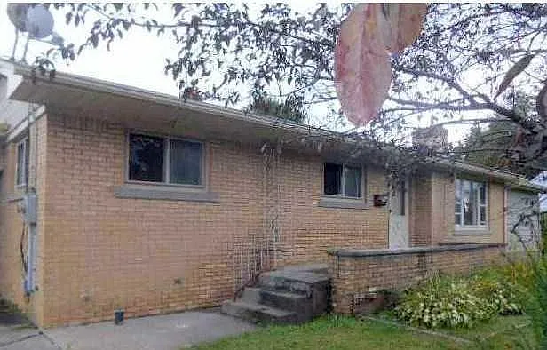 2709 W 32nd St photo 1
