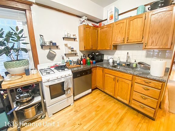 4th image of 1635 N Honore St #G