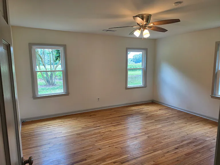 1020 Short Seagraves Rd — Photo 16