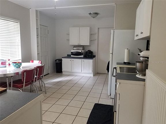 5th image of 18 Smyrna Dr
