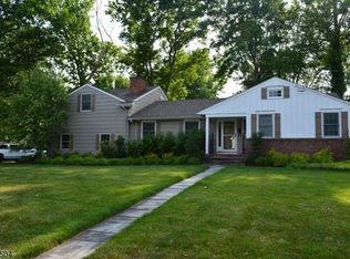 37 Fieldcrest Dr, Scotch Plains, NJ 07076