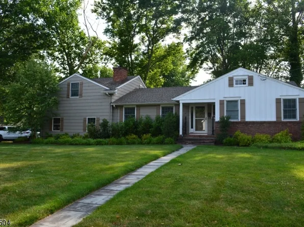 37 Fieldcrest Dr, Scotch Plains Twp., NJ 07076