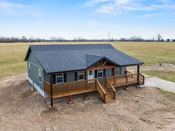 2nd image of 110 S Crossway Road