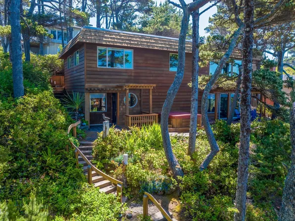 3660 Lincoln Ave, Depoe Bay, OR 97341