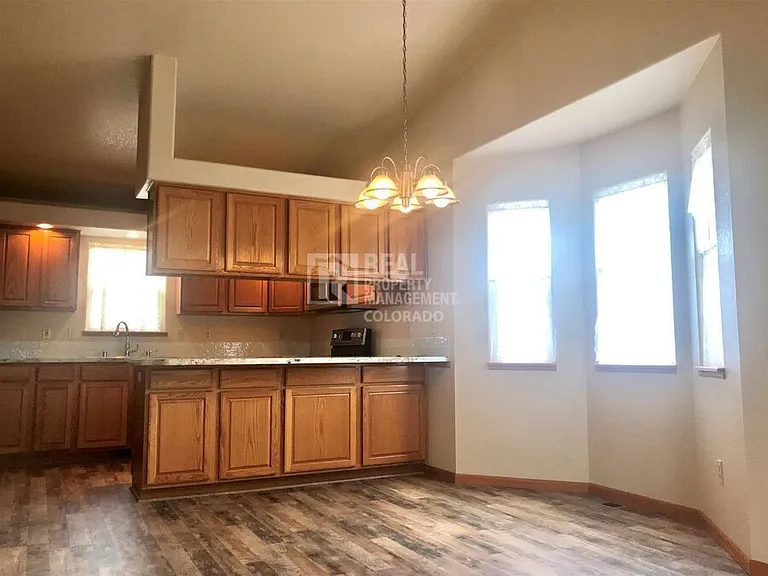 635 Alpine Ave — Photo 7
