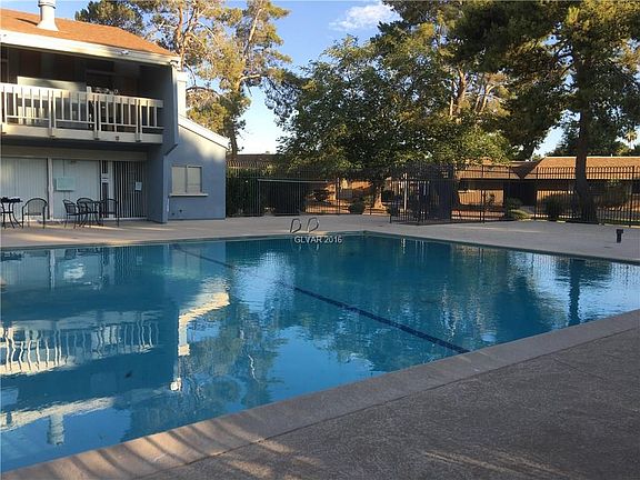 4th image of 2560 Paradise Village Way #0