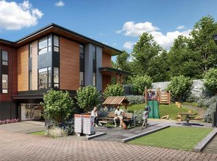 50 Seaview Dr #11, Pt Moody, BC V3H 1N7