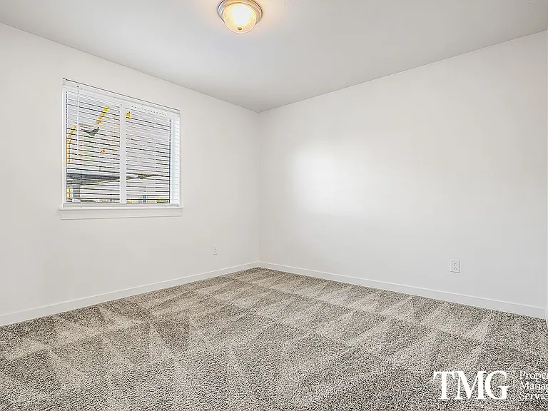 1017 SE 12th Ave — Photo 105