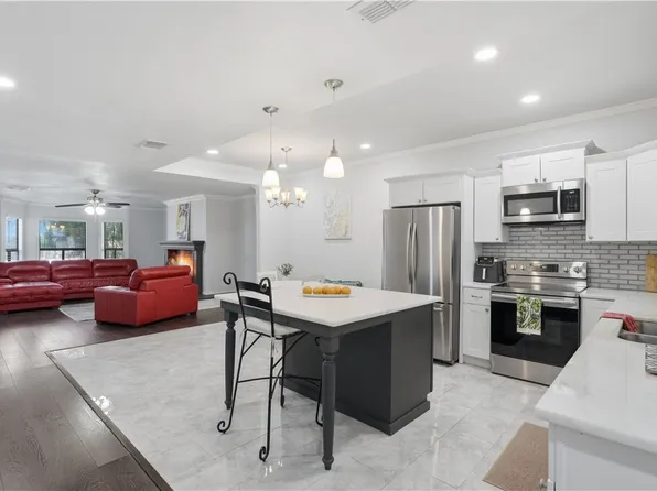 734 Summerwood Dr, New Braunfels, TX 78130