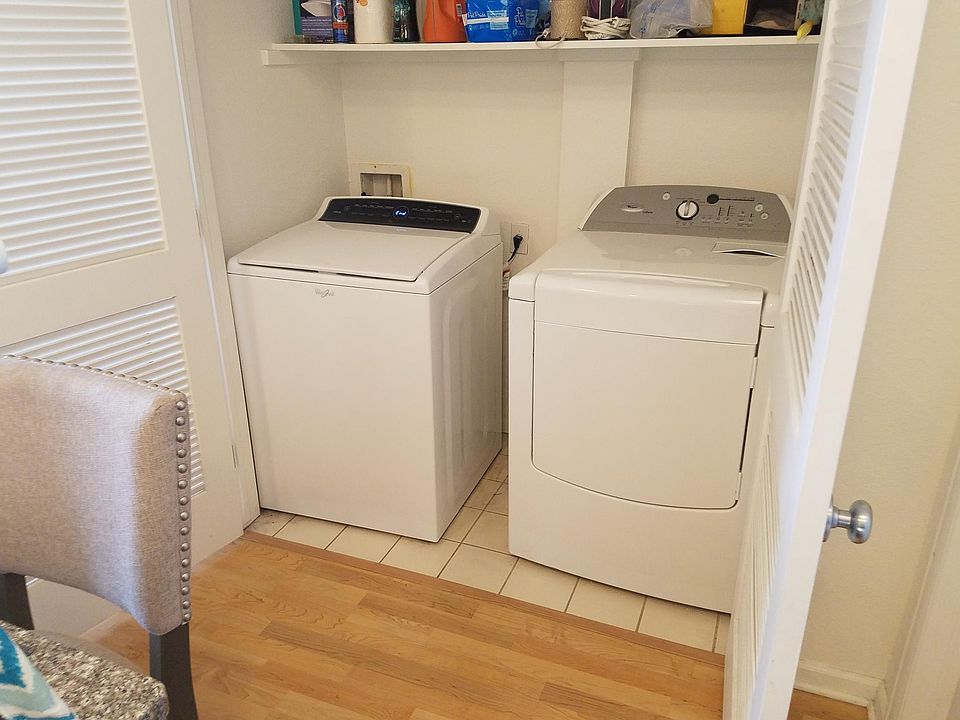 1st image of 2688 Roslyn St Unit 6