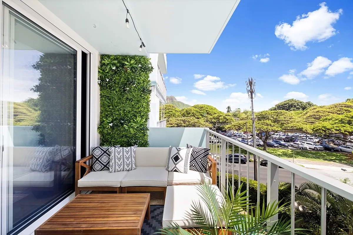 Building Photo - 204 Kapahulu Ave #202