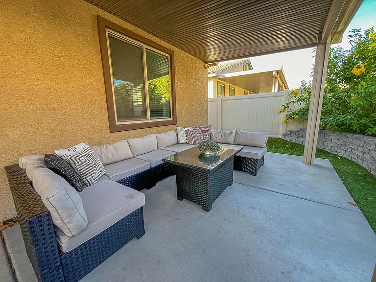 5620 Akula Bay St — Photo 33