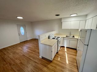 **Charming 1 Bed / 1 Bath Apartment with Enclosed Patio Available September 1st, Portland, OR 97223