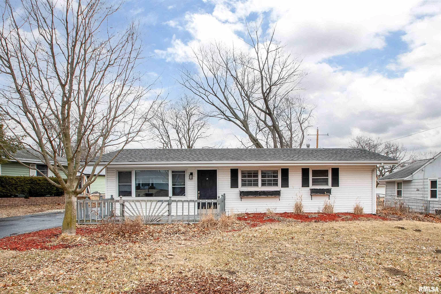5502 N Hamilton Rd photo 1