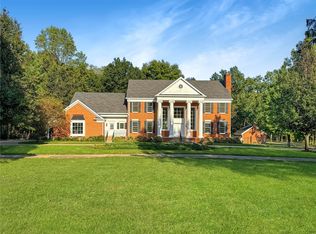 3 Lakeside Dr, Washington, MO 63090