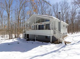 103 Slalom Ct, Lackawaxen, PA 18435