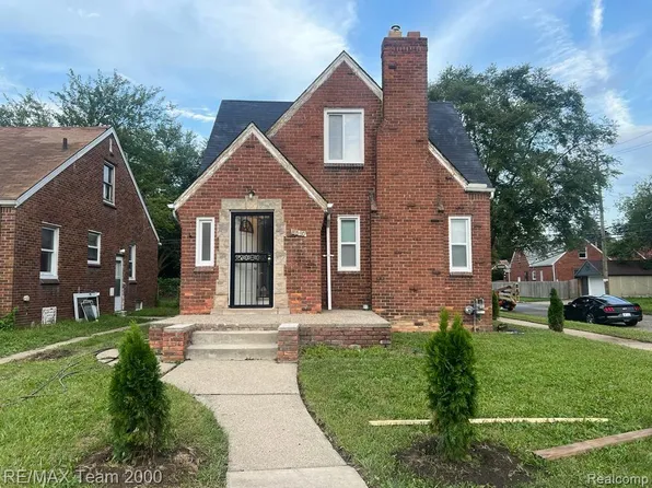 8500 Lauder St, Detroit, MI 48228