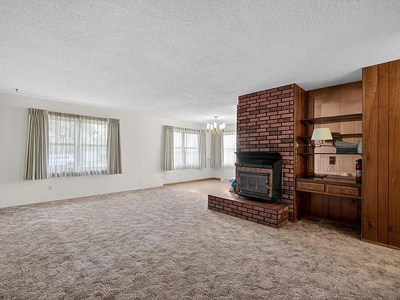5th image of 1501 Symons St