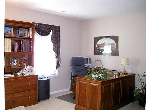 4th image of 5776 N Poole Pl