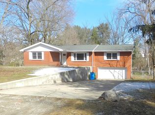 16563 Wilson Ln, Buchanan, MI 49107