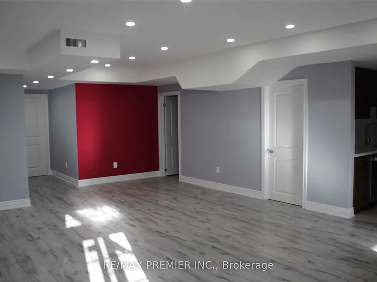 122 Garyscholl Rd #BASEMENT — Photo 6