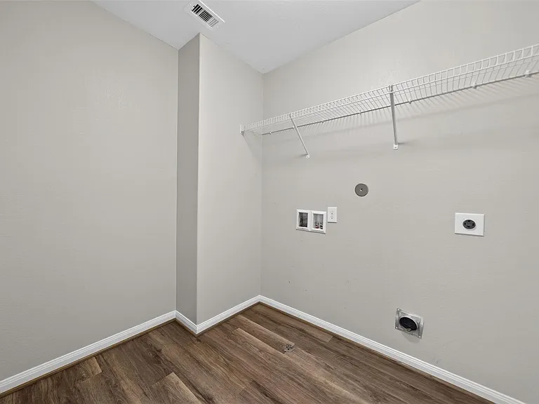 26055 Allan Poe Dr — Photo 35