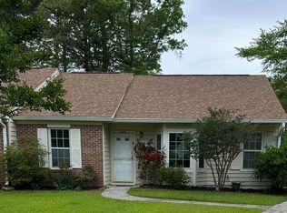 105 Robin Ct, Murrells Inlet, SC 29576
