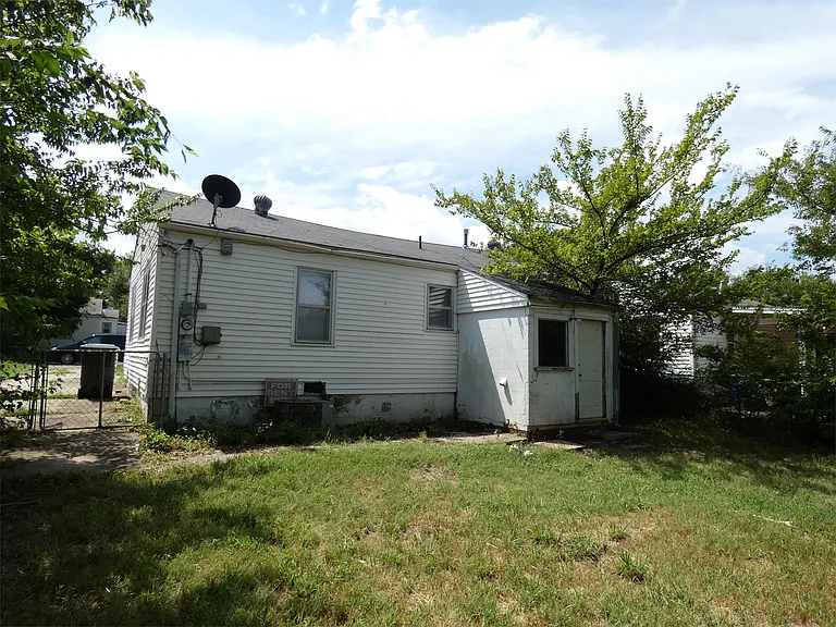 207 W Fairchild Dr — Photo 10