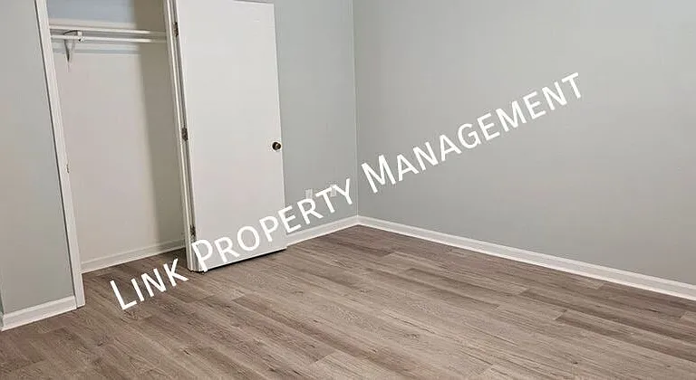 900 Peppermill Rd #900A — Photo 27