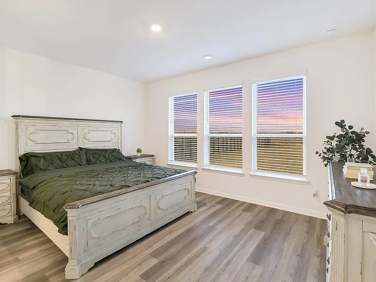 737 Leeward Pass — Photo 20