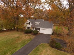 1889 E Pleasant Valley Rd, Seven Hills, OH 44131