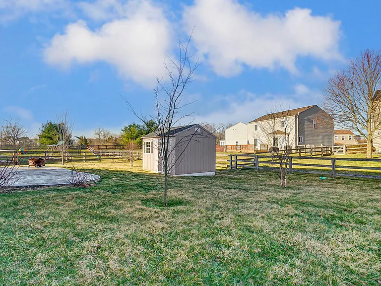 6721 Bedington Ln — Photo 45